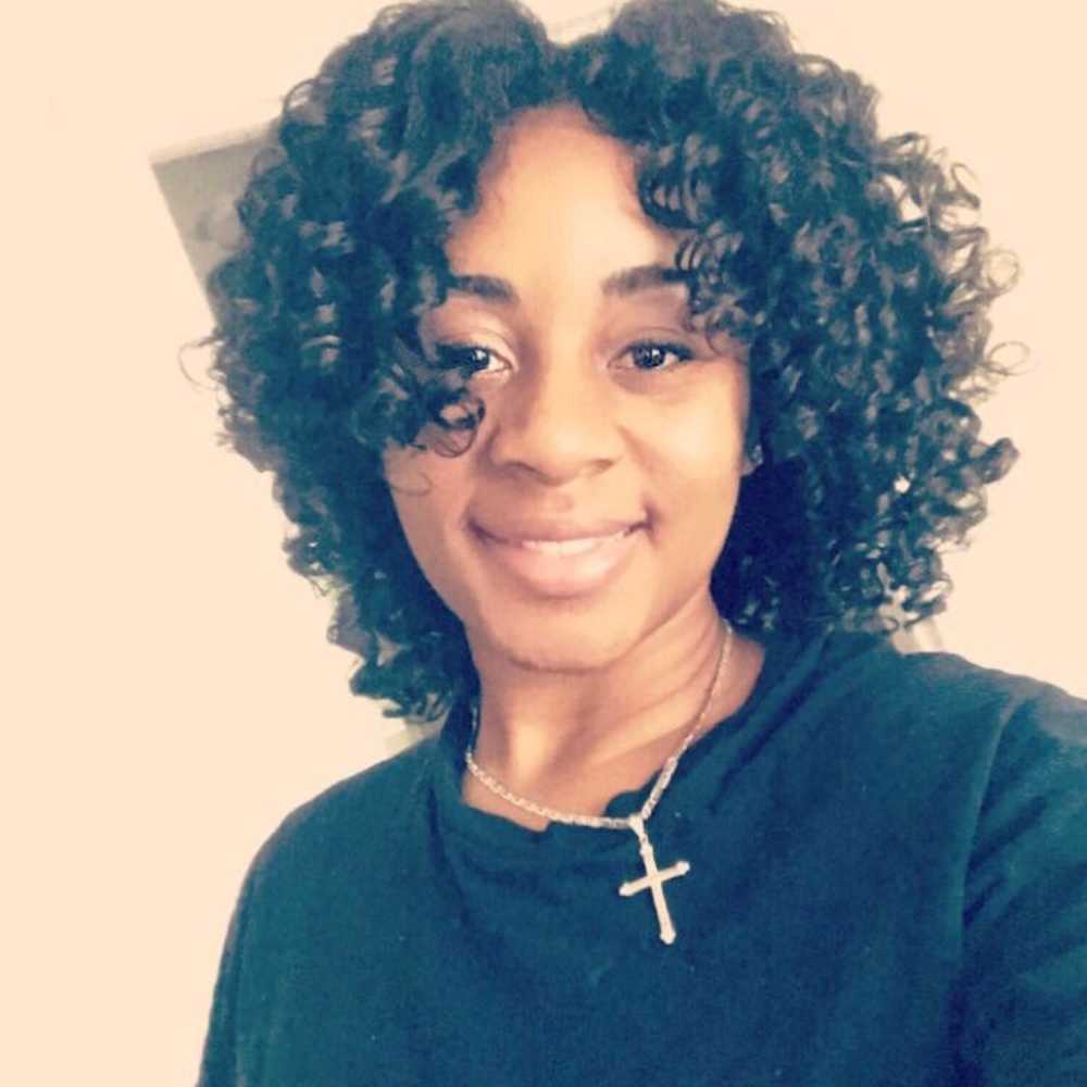 Meet your Posher, Myrissa